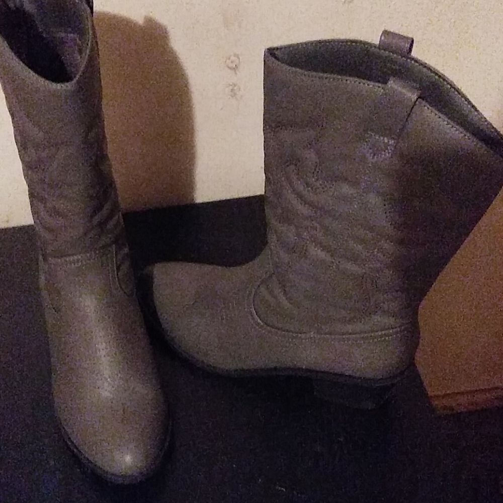 Ladies COWBOY boots brand new never worn
